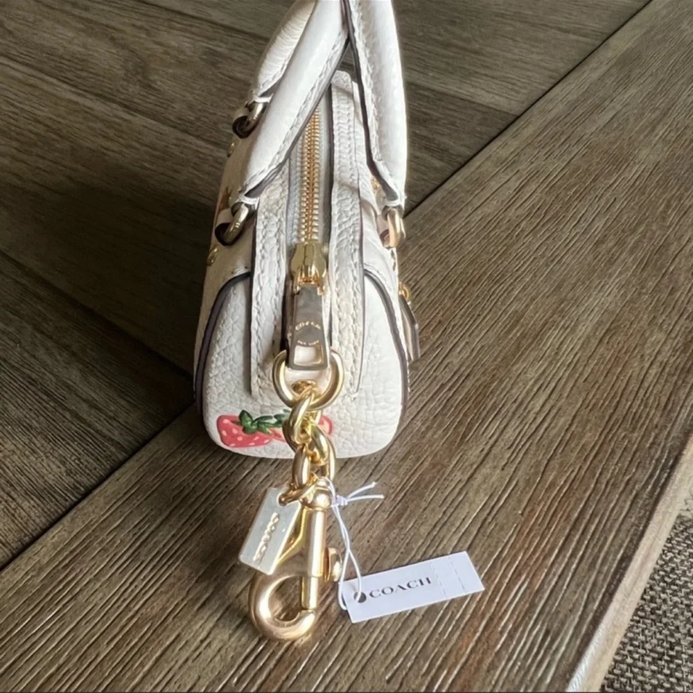 🍓COACH🍓MINI🍓CHARM🍓 - Picture 8 of 16